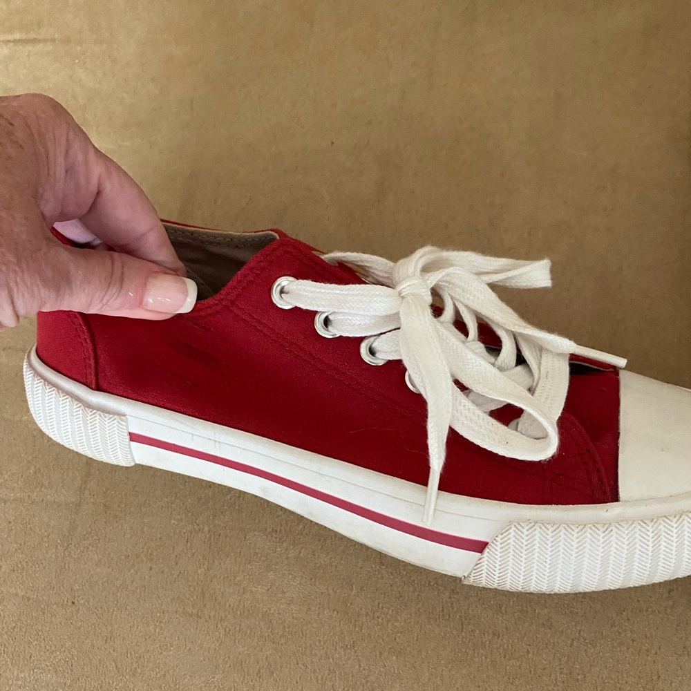True Craft red/white lace up sneakers